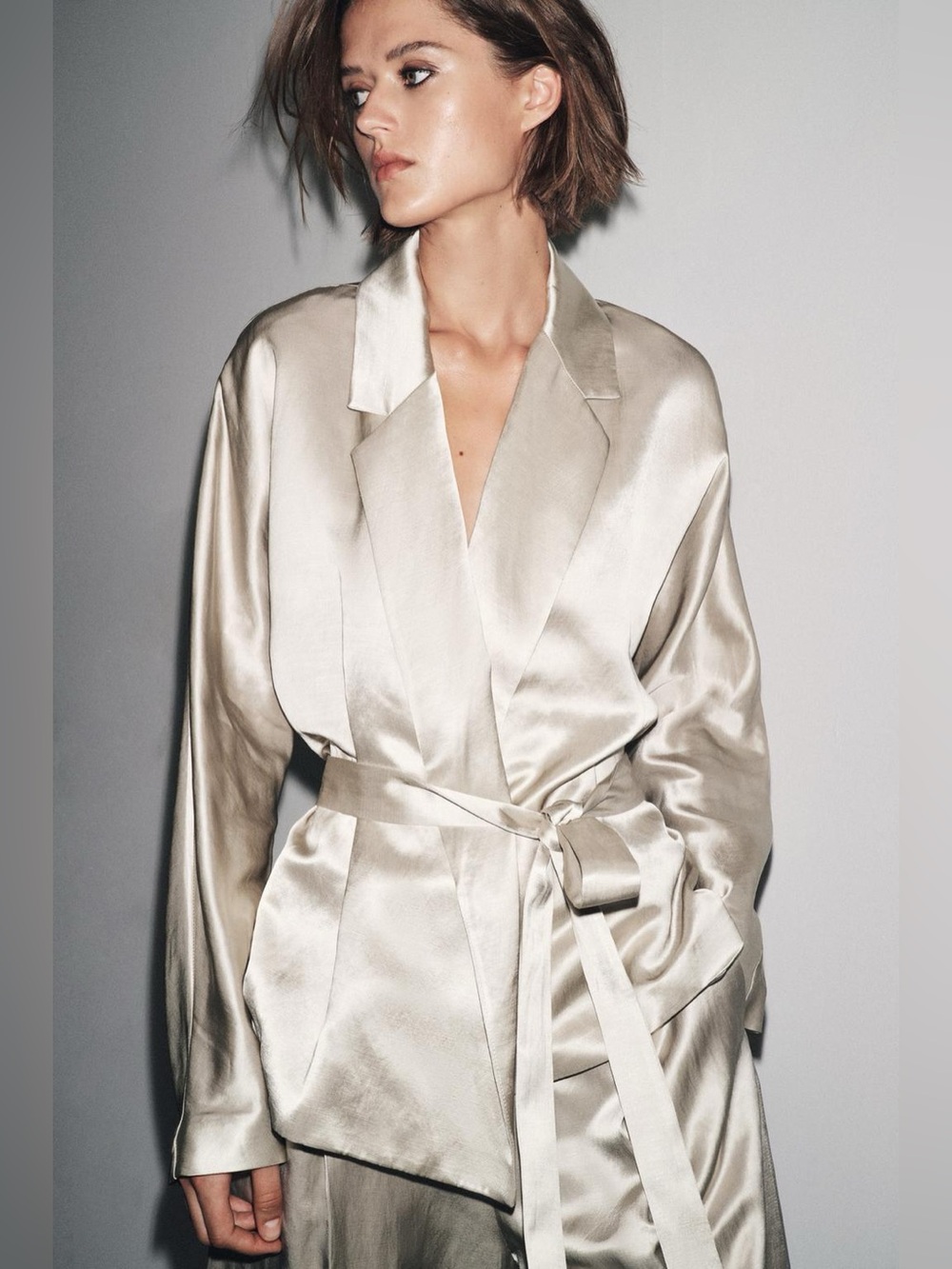 Zara Satin Linen Blazer Split Lapel Collar Long Sleeves Stone Medium